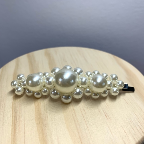 Trend Faux Pear Hair Clip - Picture 2 of 5